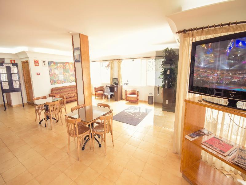 Aparthotel Wi-Ki-Woo (Adults Only) à Sant Antoni de Portmany Extérieur photo