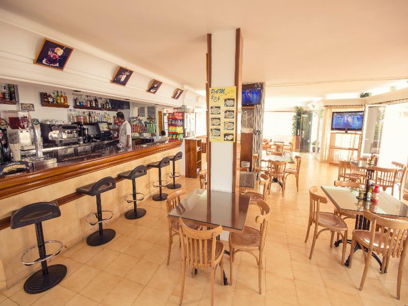 Aparthotel Wi-Ki-Woo (Adults Only) à Sant Antoni de Portmany Extérieur photo