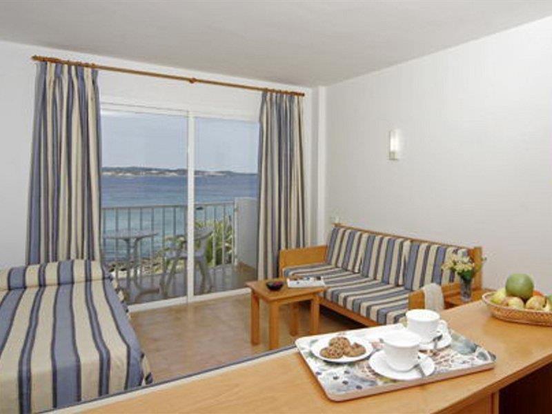 Aparthotel Wi-Ki-Woo (Adults Only) à Sant Antoni de Portmany Extérieur photo