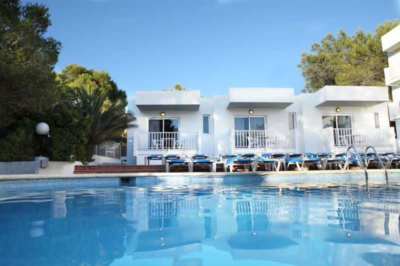 Aparthotel Wi-Ki-Woo (Adults Only) à Sant Antoni de Portmany Extérieur photo