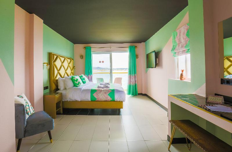 Aparthotel Wi-Ki-Woo (Adults Only) à Sant Antoni de Portmany Extérieur photo
