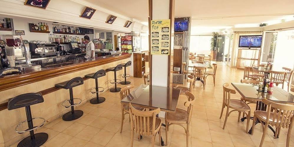 Aparthotel Wi-Ki-Woo (Adults Only) à Sant Antoni de Portmany Extérieur photo