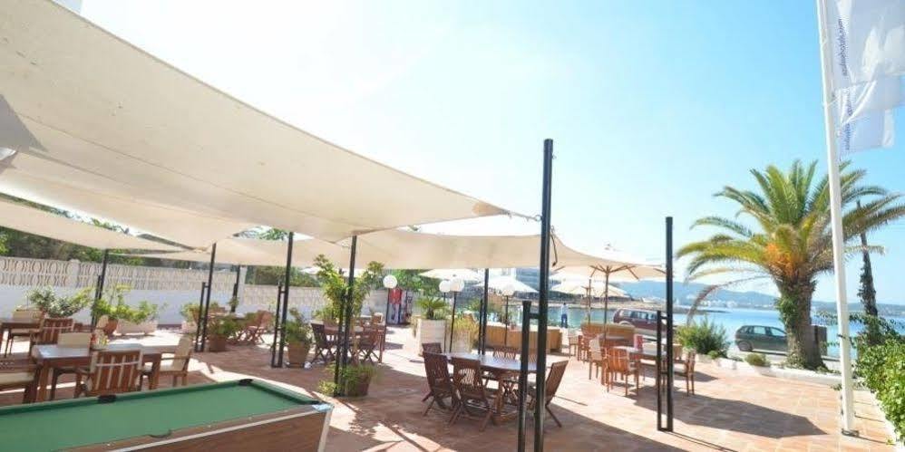 Aparthotel Wi-Ki-Woo (Adults Only) à Sant Antoni de Portmany Extérieur photo